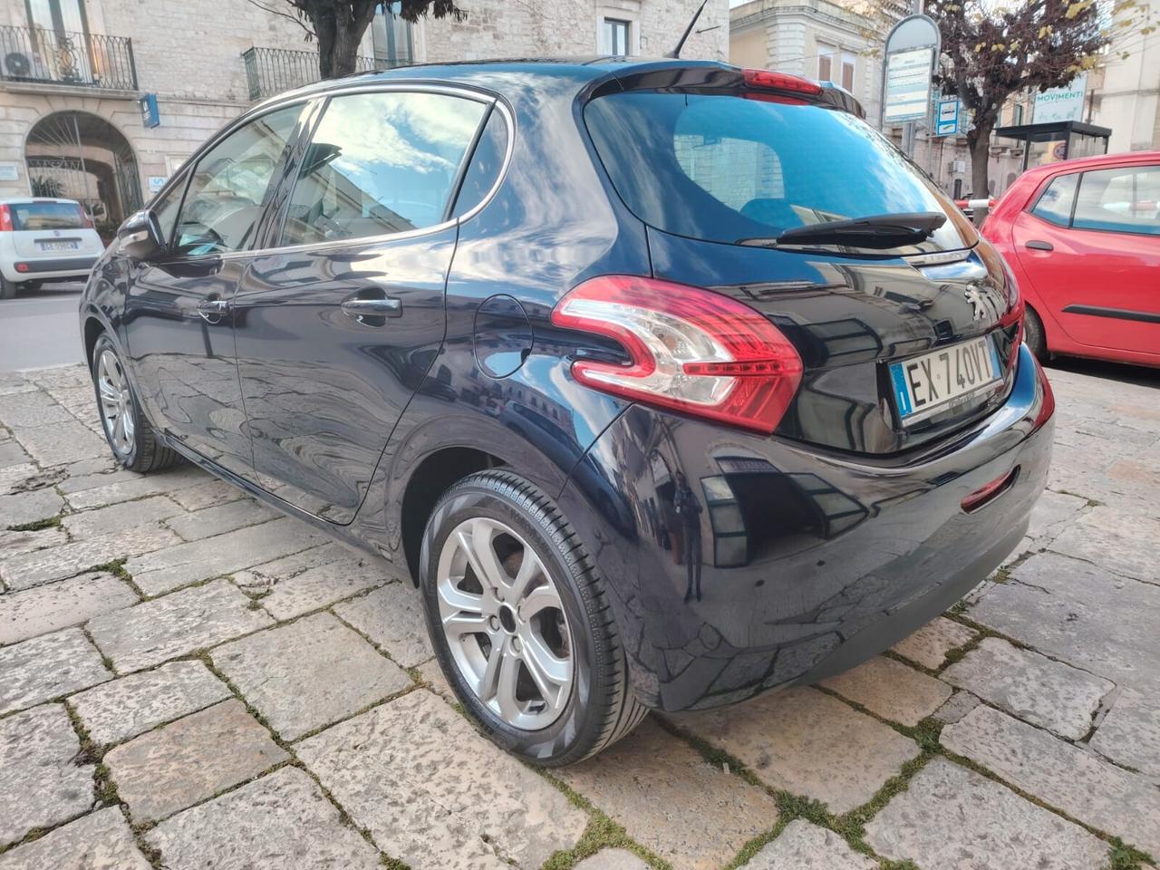 Peugeot 208 1.6 HDi 5 porte Allure