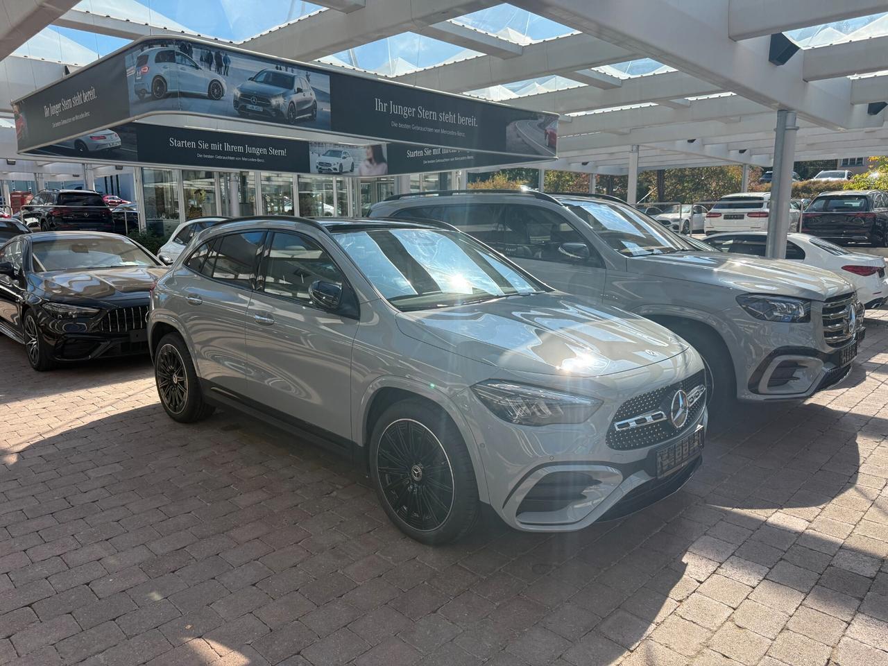 MERCEDES-BENZ GLA 200D NEW 150CV AUTOMATIC 4MATIC AMG LINE ( FARI LED - TETTO PANORAMICO APR. - PELLE - DISTRONIC - NIGHT PACK - NAVI PREMIUM - PARK ASSIST - TELEVAMERA 360 - CERCHI 20 )