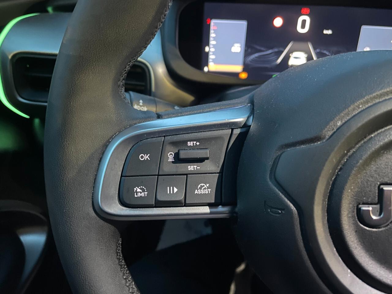 Jeep Avenger 1.2 Turbo 100 CV Summit PROMO