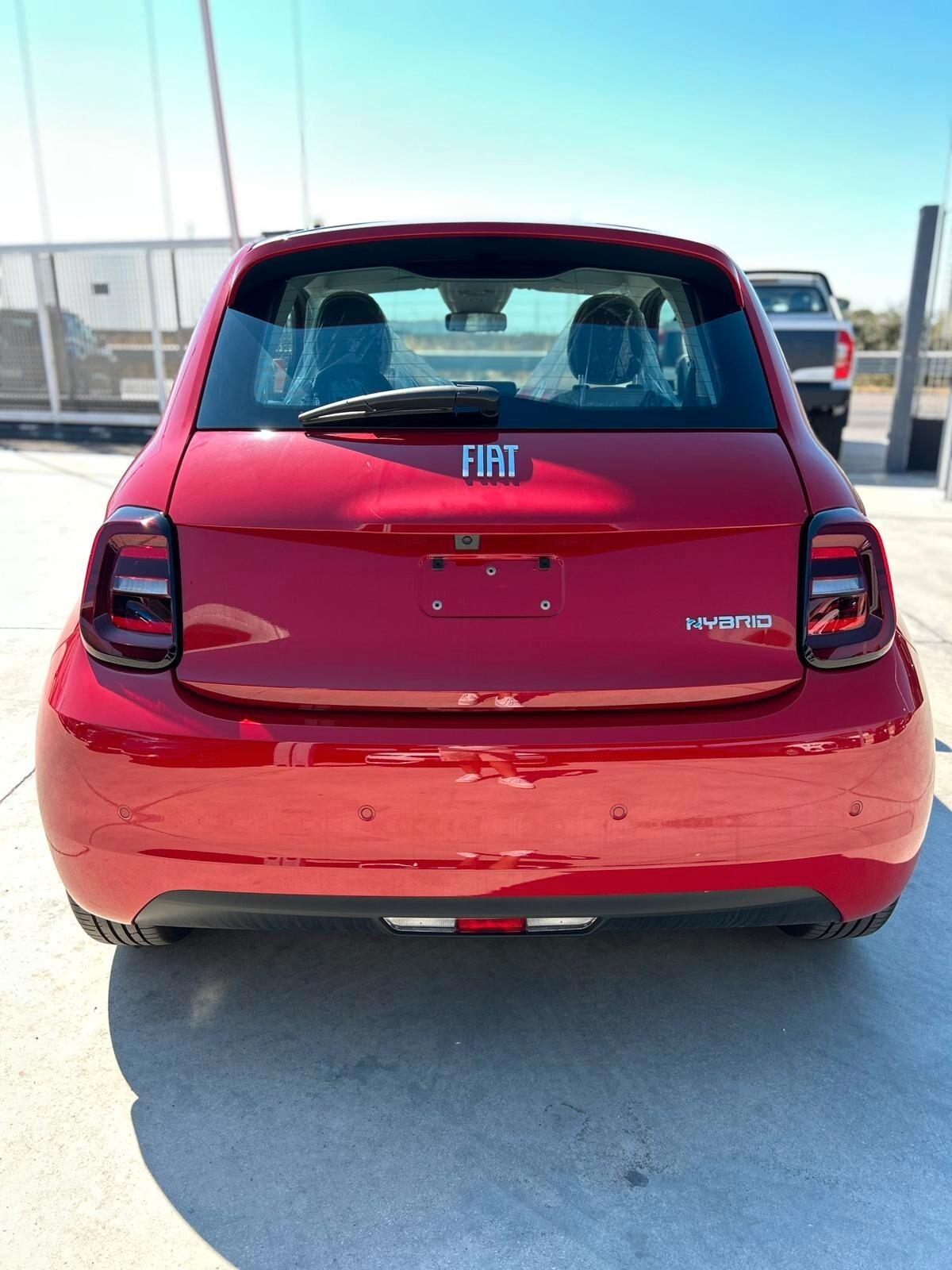 Fiat 500 Berlina Hybrid Icon