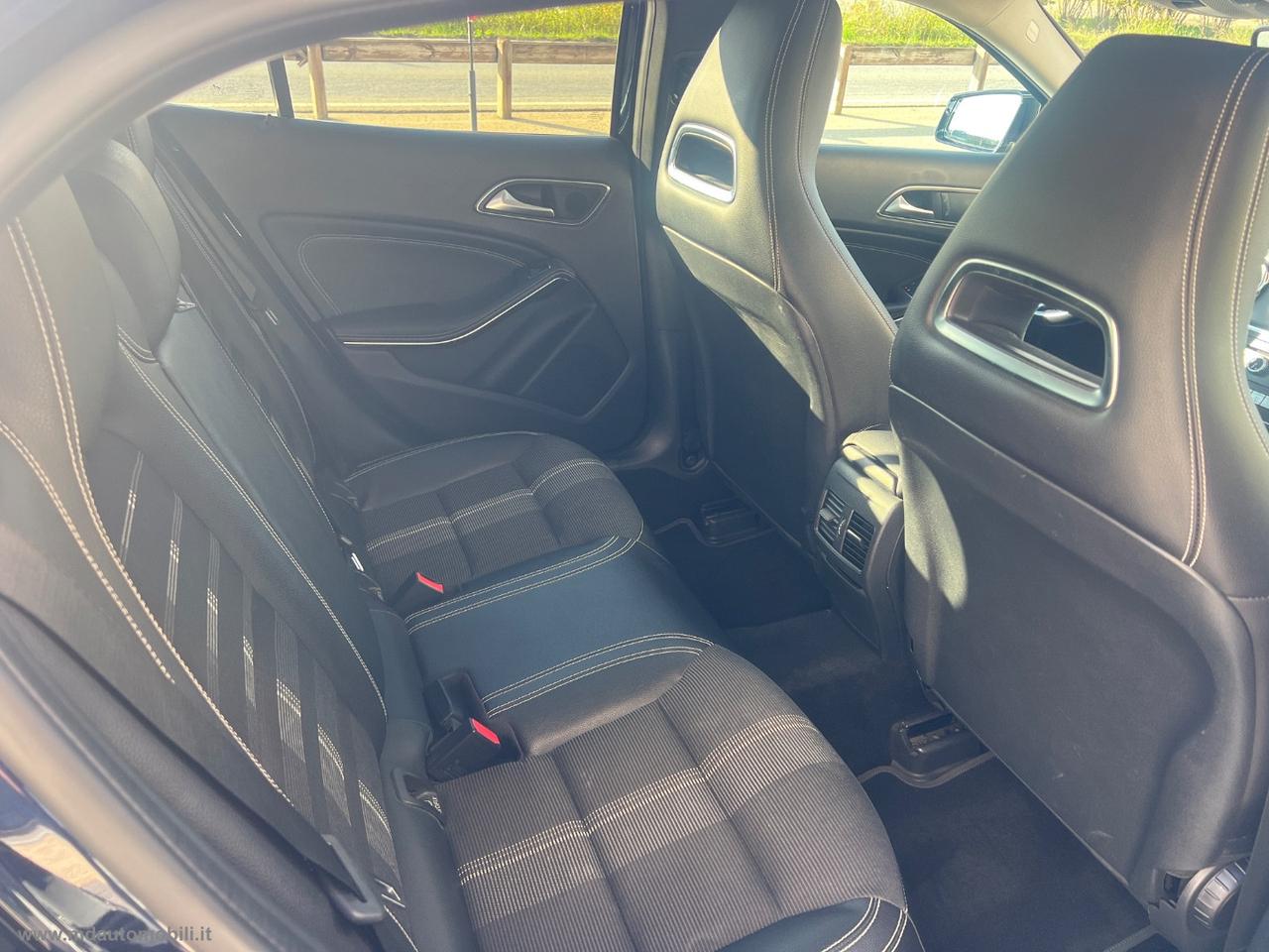 MERCEDES-BENZ GLA 200 d Automatic Sport FARI LED CAMERA NAVI