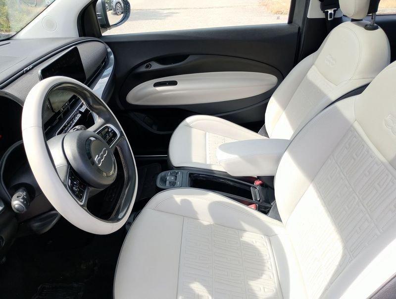 FIAT 500 500e 42 kWh La Prima