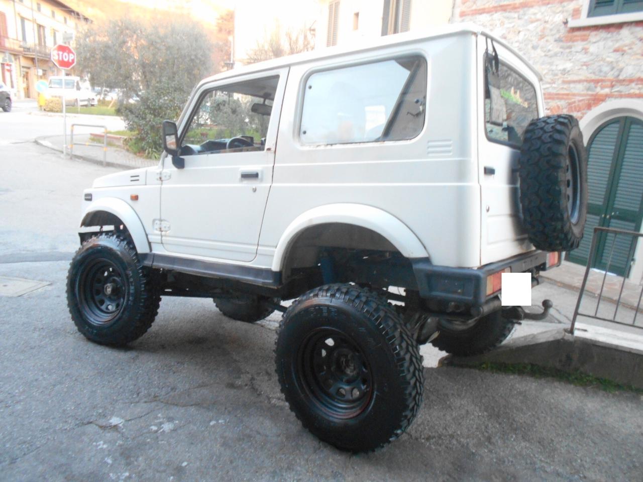 SUZUKI SAMURAI