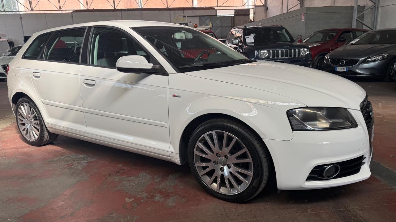 Audi A3 SPB 1.6 TDI 105 CV CR Ambition