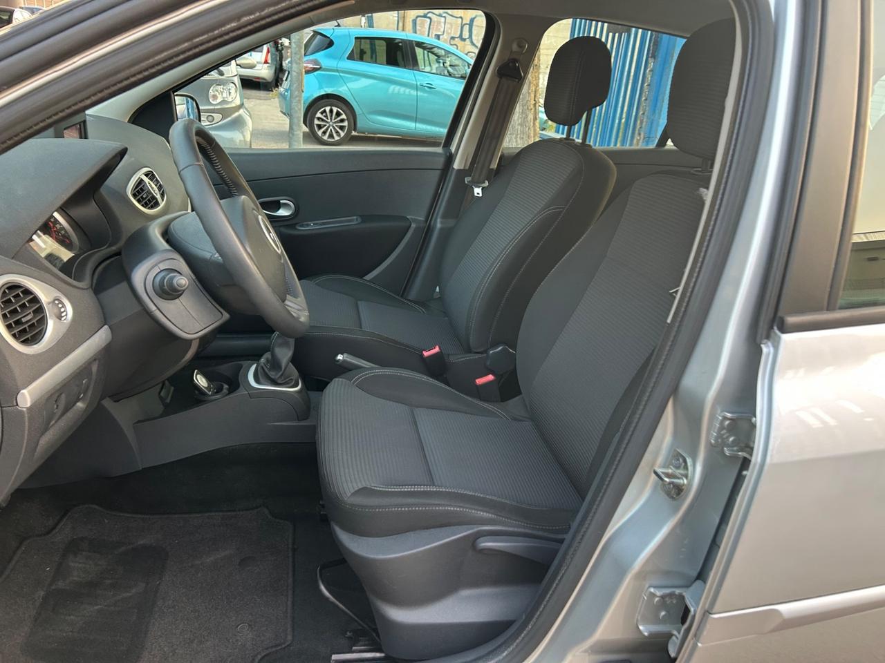 Renault Clio 1.5 dCi 75 cv 2012 navigatore