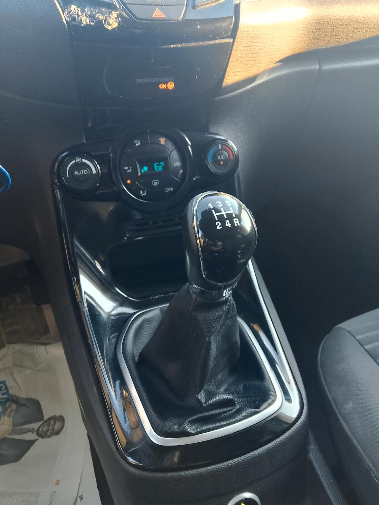 Ford Fiesta 1.4 5 porte Bz.- GPL Titanium