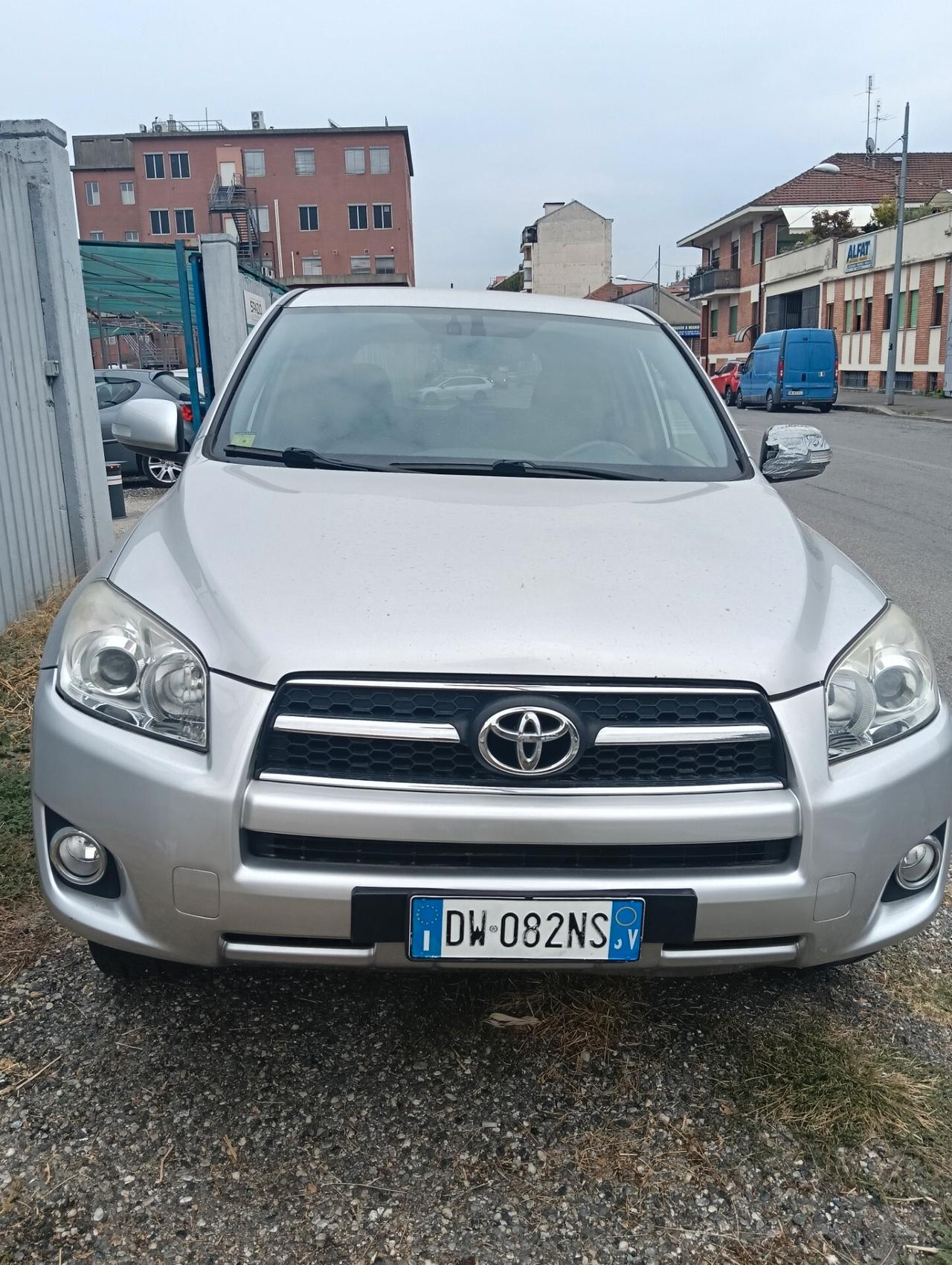 Toyota RAV 4 RAV4 Crossover 2.2 D-4D 150 CV DPF Luxury