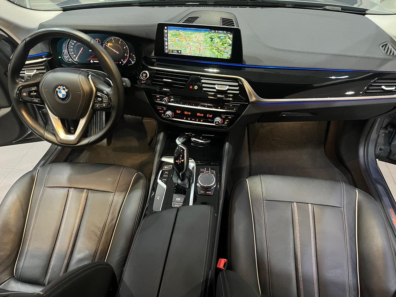 Bmw 520 BMW 520 G31 2017 Touring 520d Touring Luxury