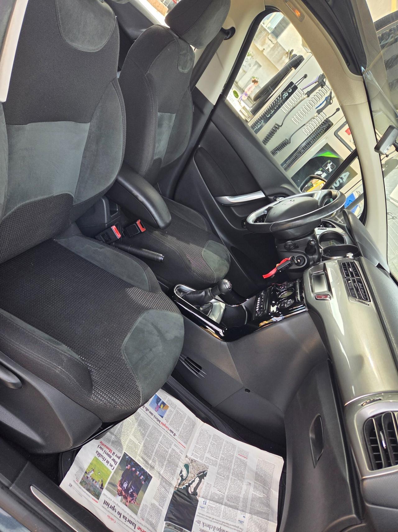 Citroen C3 1.4 HDi 70 Exclusive 2012