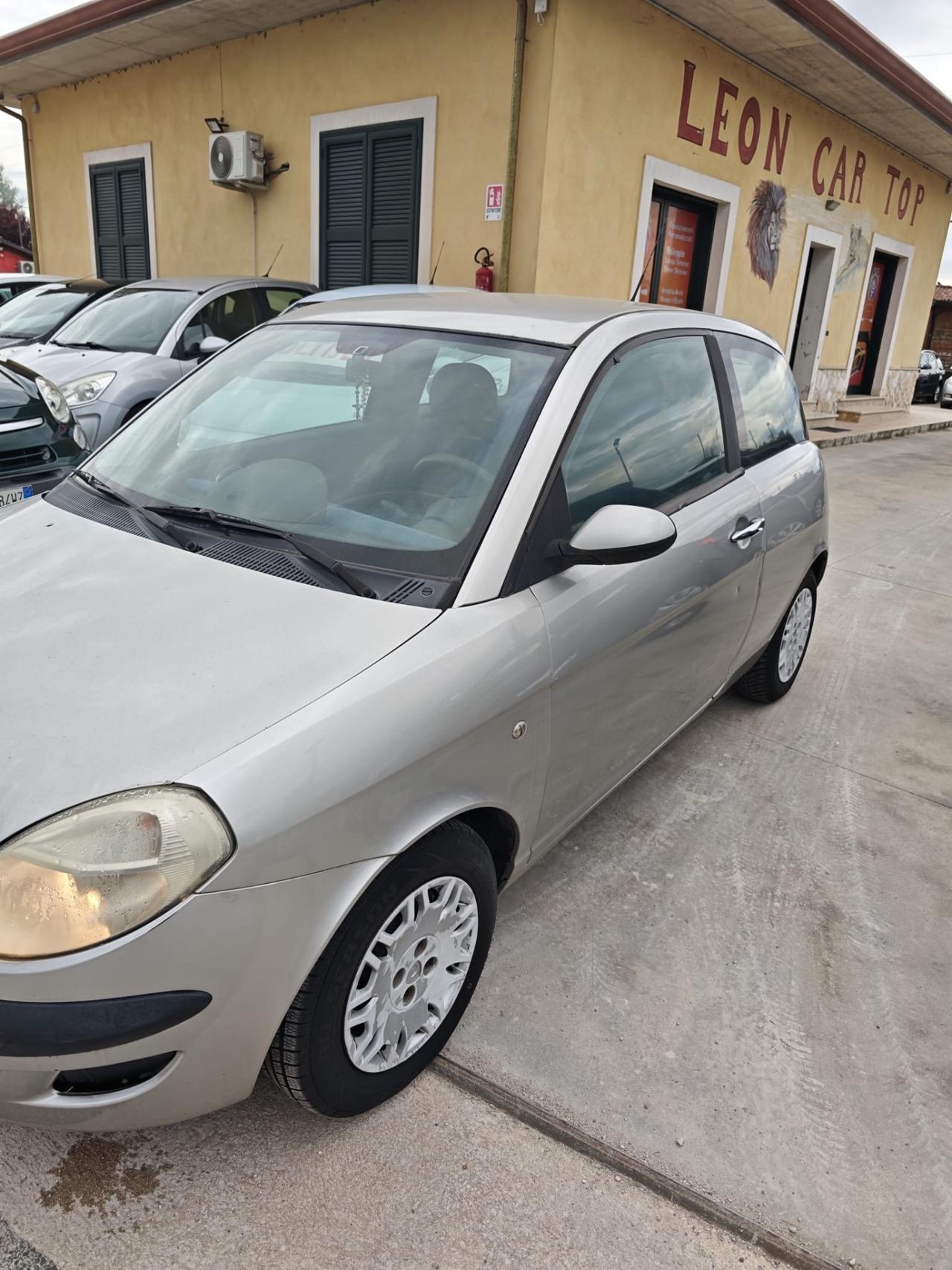 Lancia Ypsilon 1.2 16V Argento garantita 12 mesi