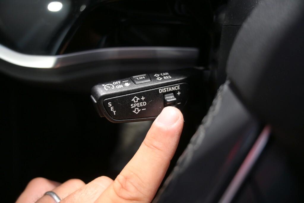 AUDI Q3 35 TDI 150CV S-TRONIC BUSINESS ( FARI LED - VIRTUAL COCKPIT - ADAPTIVE CUISE - NAVI - MIRROR - PDC - TELECAMERA POST. )