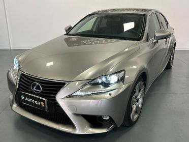 Lexus IS Hybrid FSport