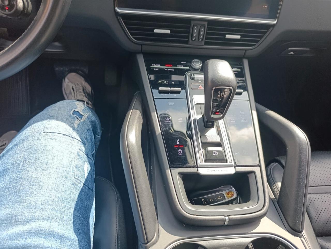 Porsche Cayenne Coupé 3.0 V6 Platinum Edition