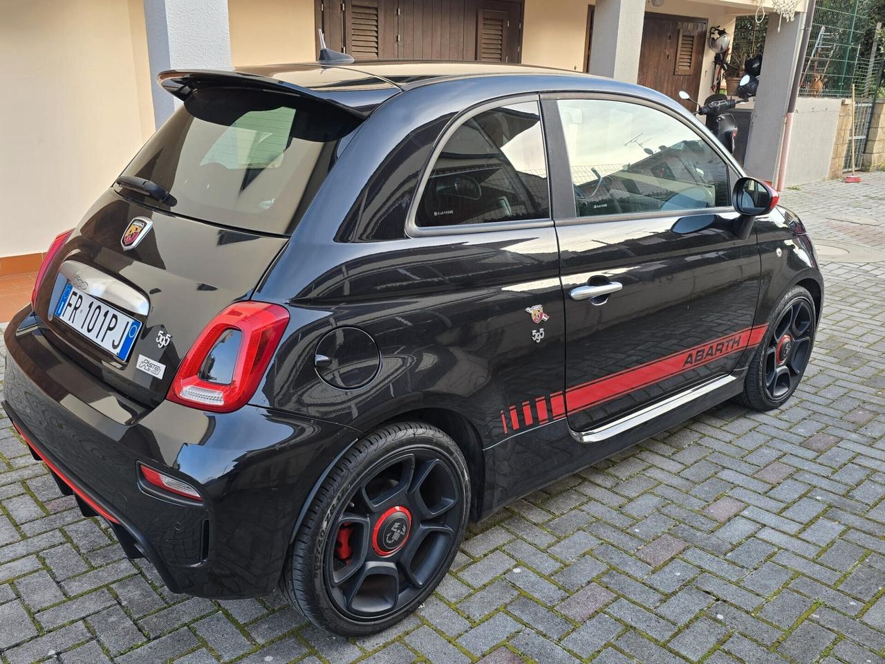 Abarth 595 1.4 Turbo T-Jet 160 CV Pista leggere descrizione