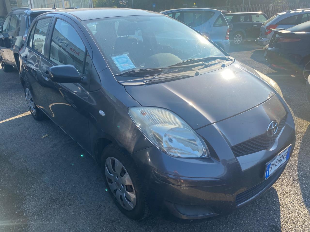 Toyota Yaris 1.0 5 porte Sol