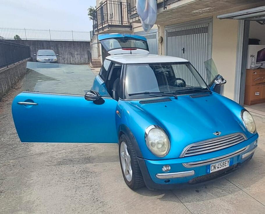 MINI COOPER 1.6 GUIDABILE DA NEOPATENTATI
