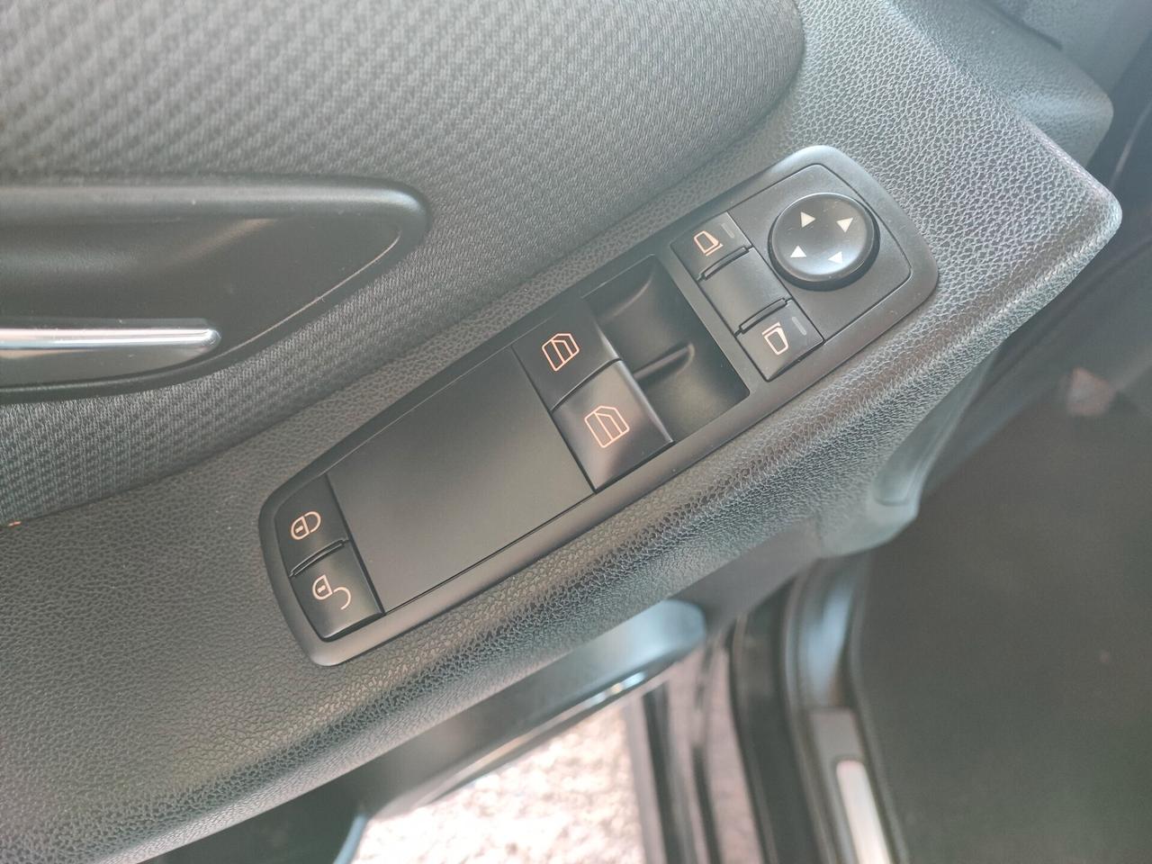 Mercedes-benz A 160 BlueEFFICIENCY Elegance