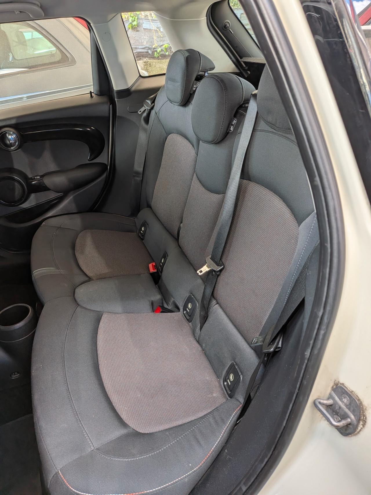 Mini 1.5 Cooper D Business