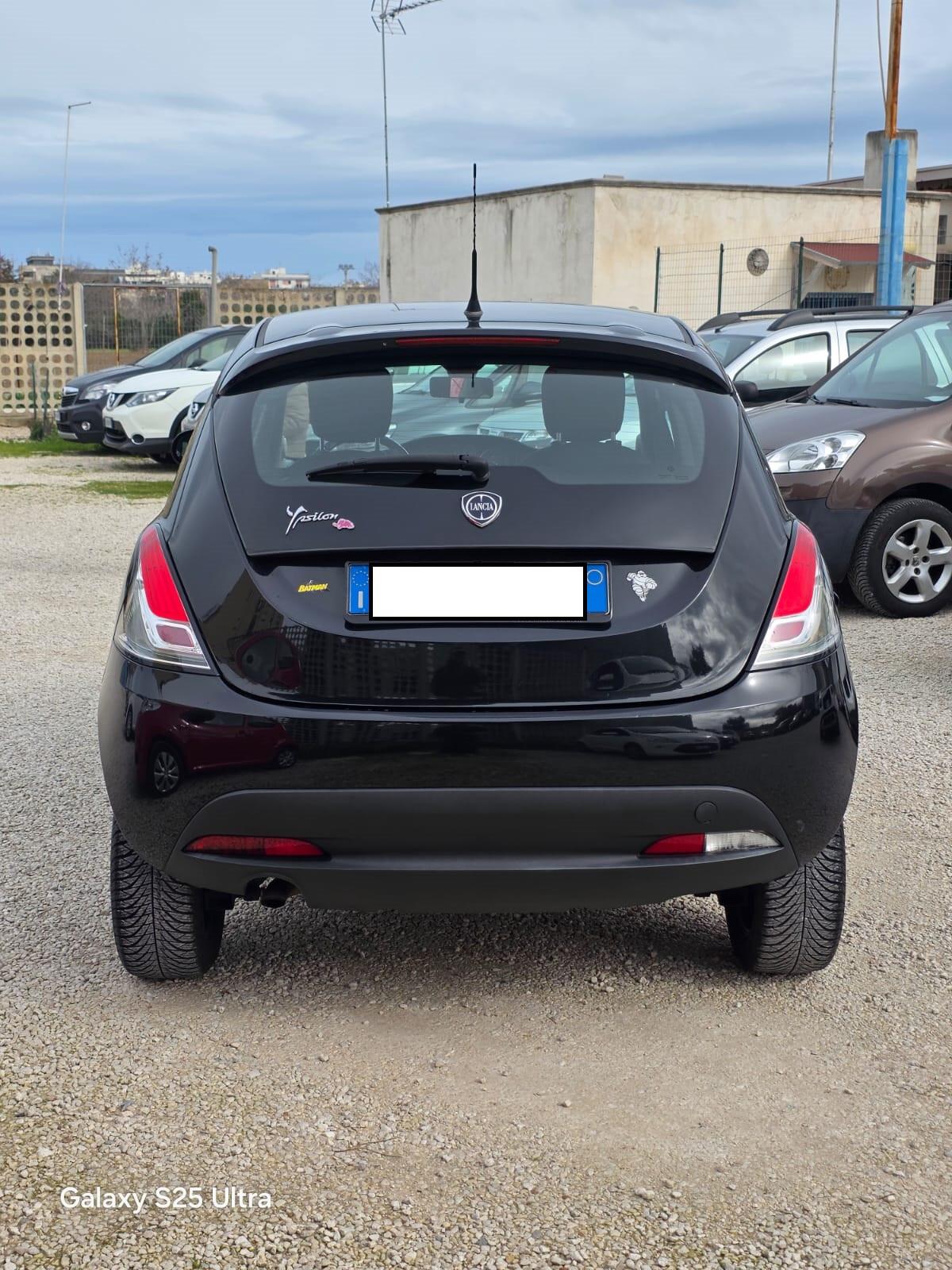 Lancia Ypsilon 0.9 TwinAir 85 CV 5 porte Metano Ecochic Elefantino