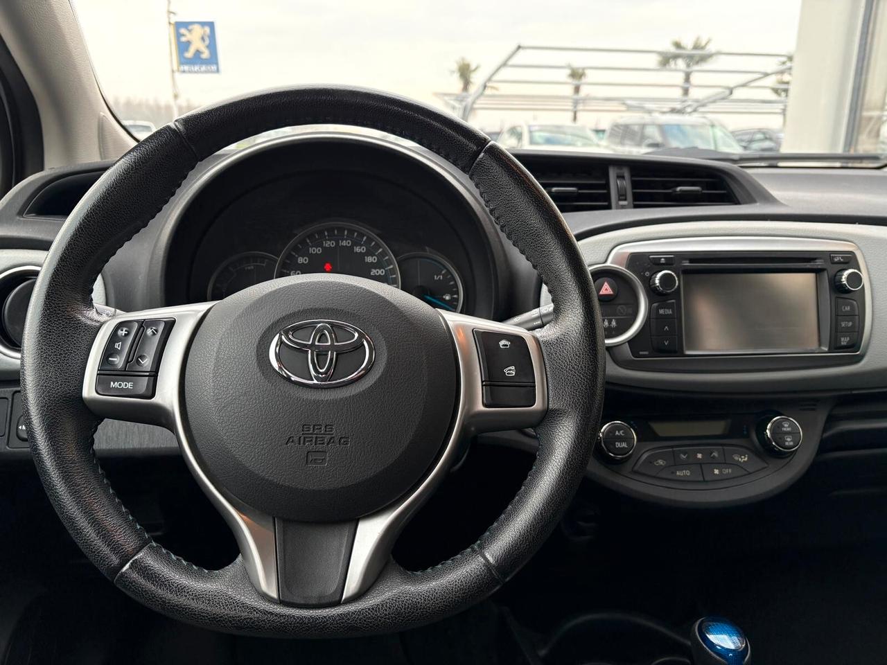 Toyota Yaris LOUNGE 1.5 Hybrid 5 porte