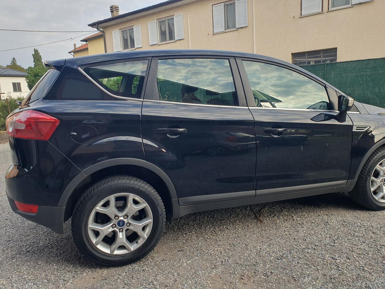 Ford Kuga 2.0 TDCi 140 CV 2WD Titanium