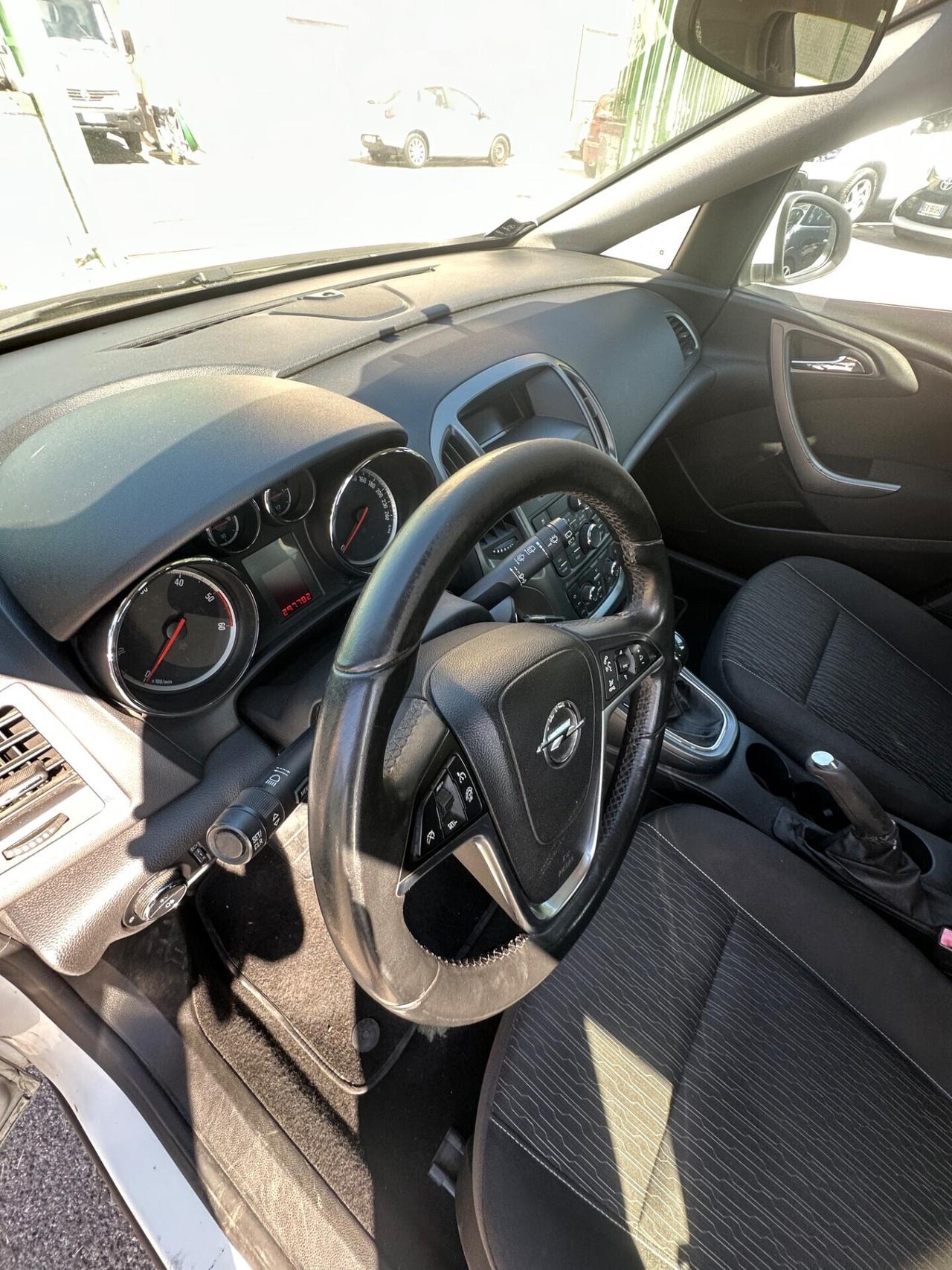 Opel Astra 1.7 CDTI 110CV Sports Tourer Cosmo