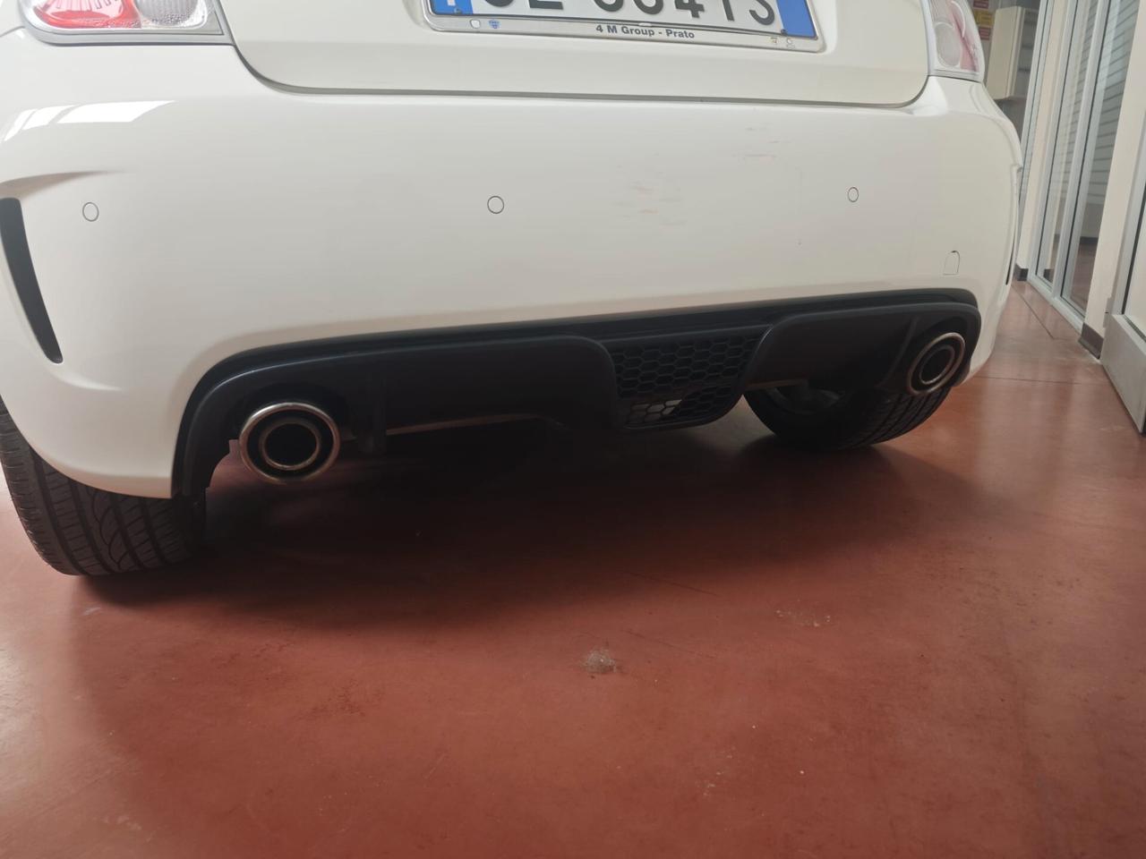 Abarth 500 C 1.4 Turbo T-Jet MTA Bicolore