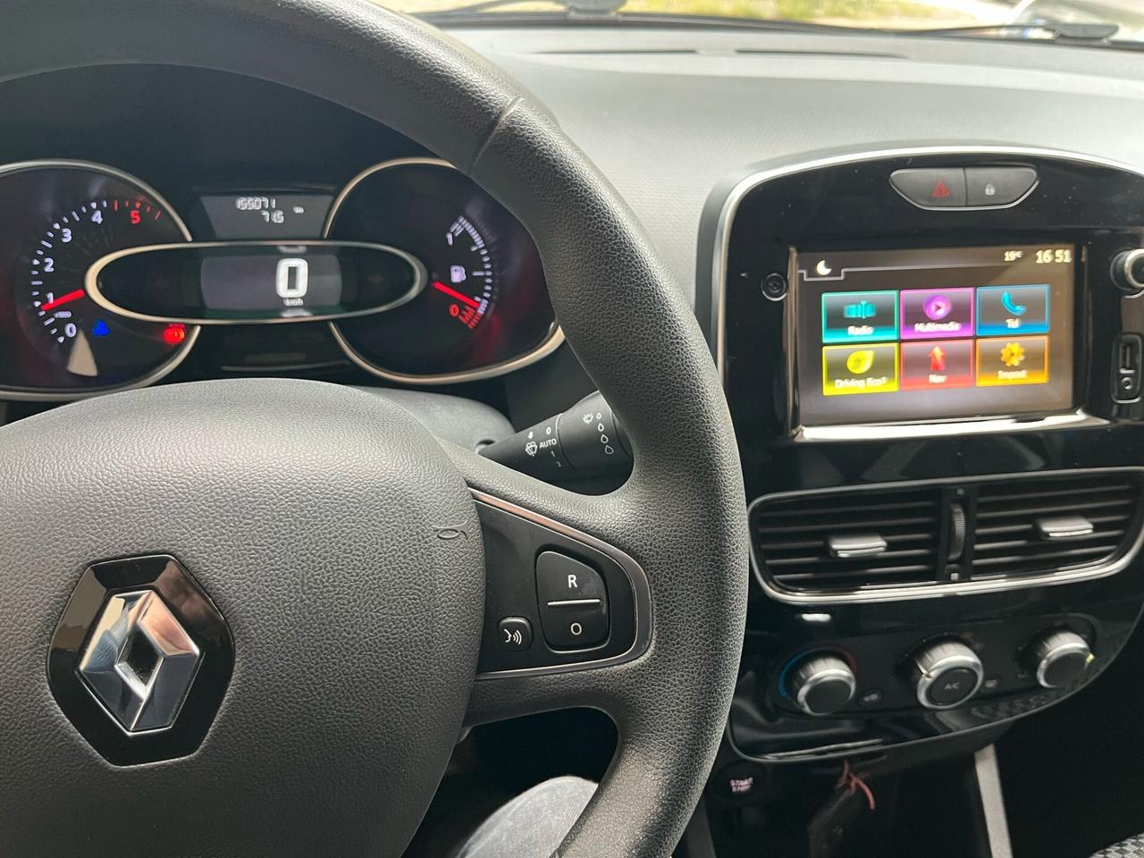 RenaultClio 1.5dCi 90CV 5p Navi Retro-19