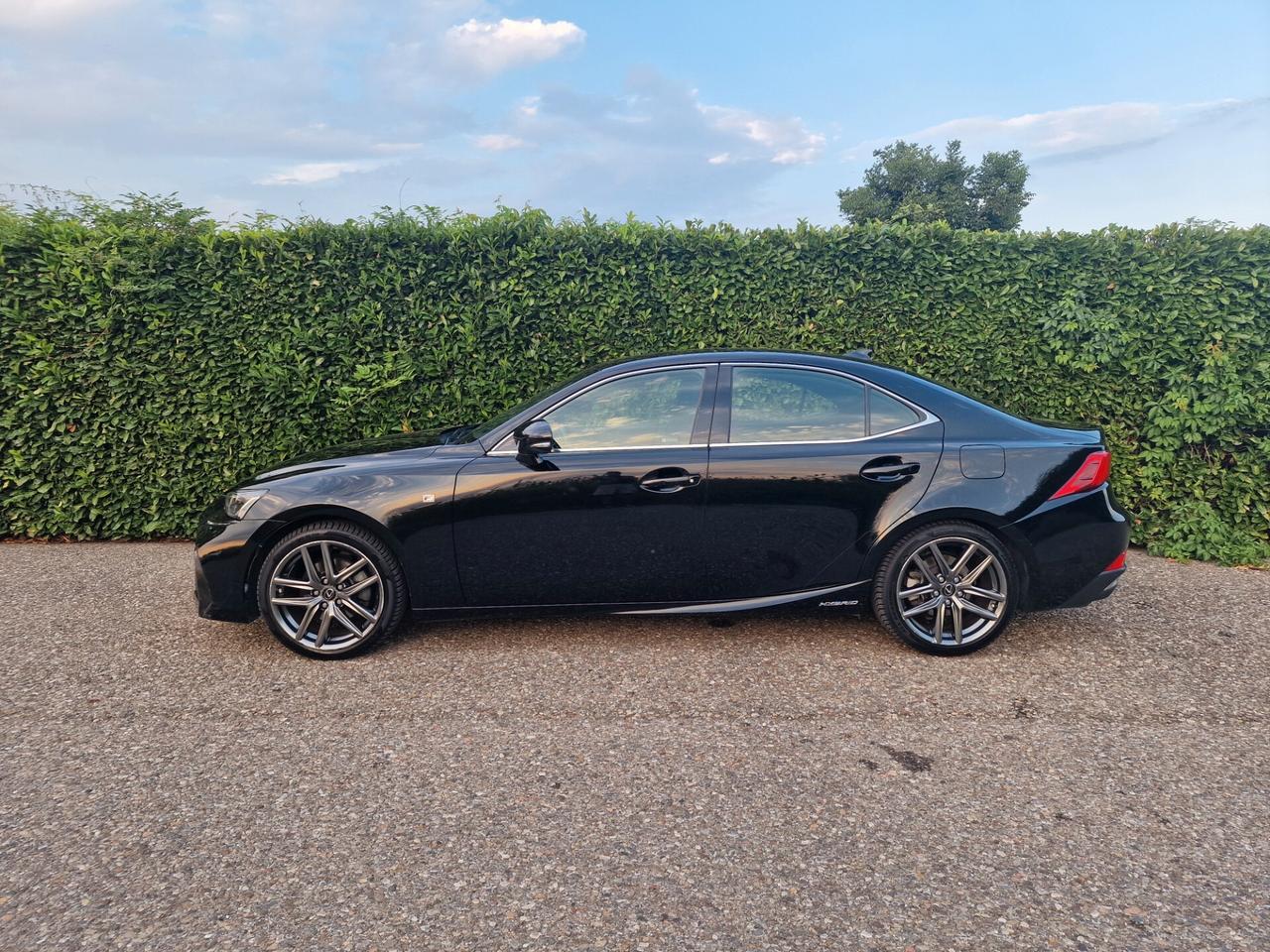 Lexus IS 300 Hybrid FSport