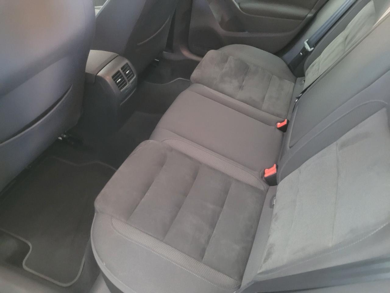 Volkswagen Golf 1.6 TDI DPF 5p. Highline