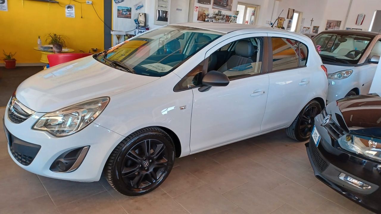 Opel Corsa 1.2 85CV 5 porte GPL-TECH One