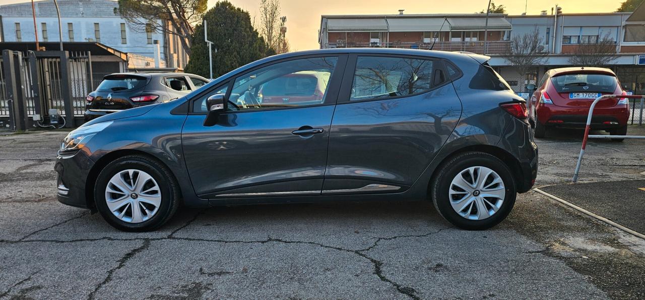 Renault Clio dCi 90 CV Moschino Intens