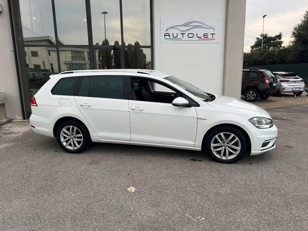 Volkswagen Golf Variant Golf var. 1.4 tgi Executive 110cv dsg