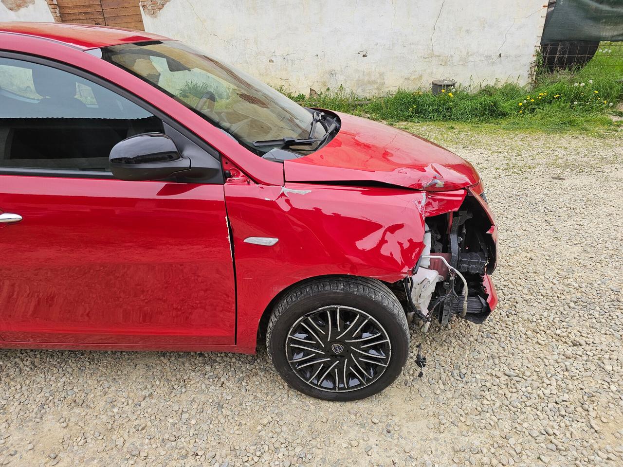 Lancia Ypsilon 1.0 FireFly 5 porte S&S Hybrid Ecochic Silver