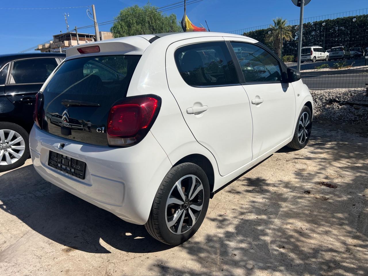 Citroen C1 PureTech 82 5 porte Shine