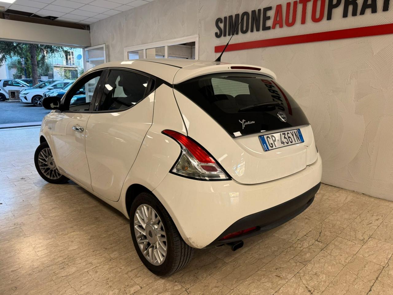 Lancia Ypsilon 1.2 69 CV 5 porte S&S Platinum