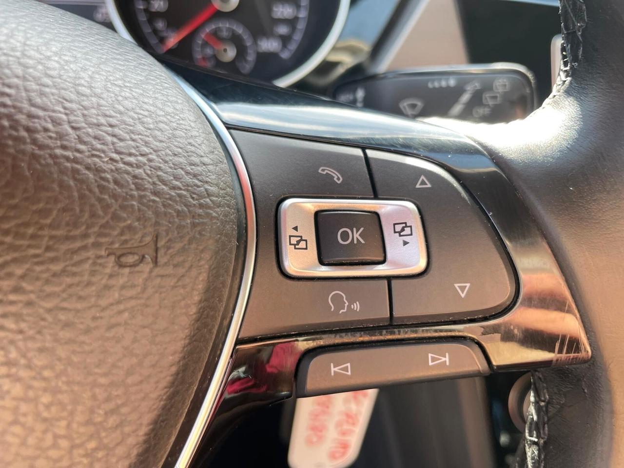 Volkswagen Touran 1.6 TDI Highline 7 POSTI