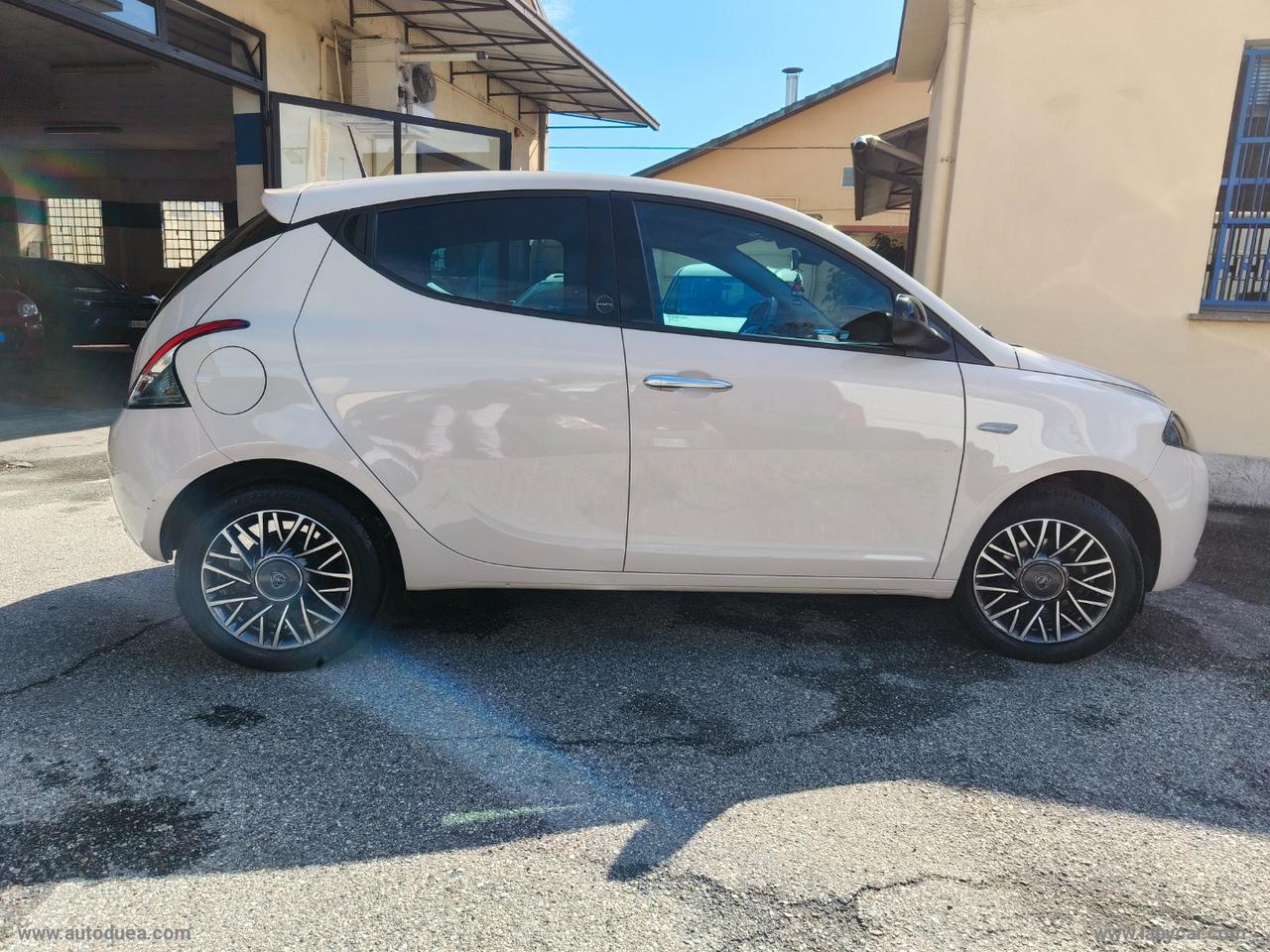 LANCIA Ypsilon 1.0 FireFly HYBRID Eco Gold NO VINCOLI