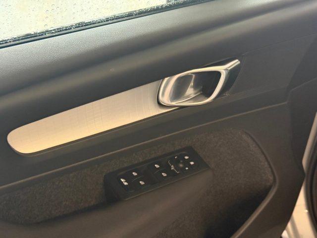 VOLVO XC40 B3 automatico Core