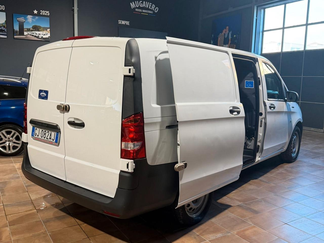 MERCEDES EVITO LONG ELETTRICO