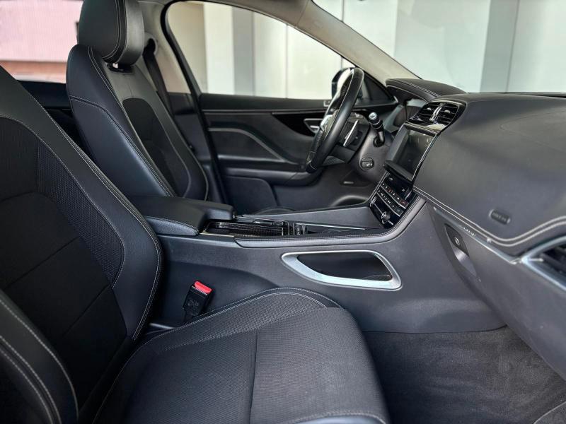 Jaguar F-Pace 2.0d i4 R-Sport awd 180cv auto my20