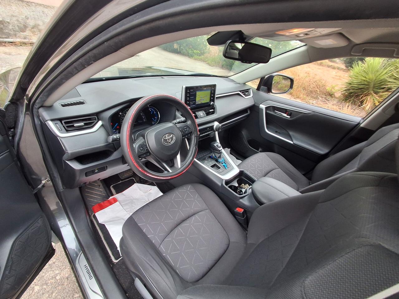 Toyota RAV 4 RAV4 E-CVT 2WD Active