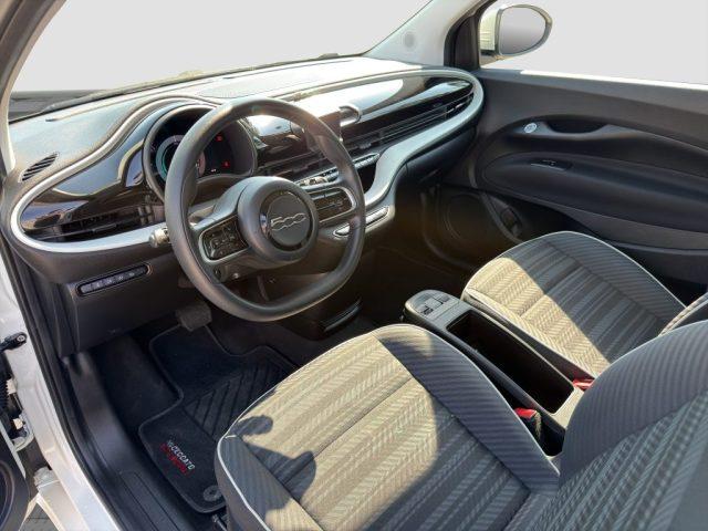 FIAT 500e 500 Action Berlina