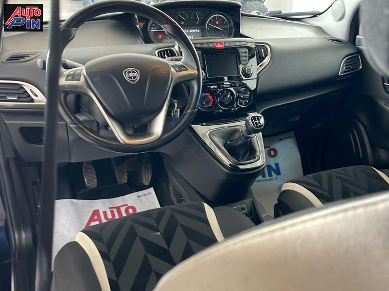 Lancia Ypsilon 1.2 69cv Gold