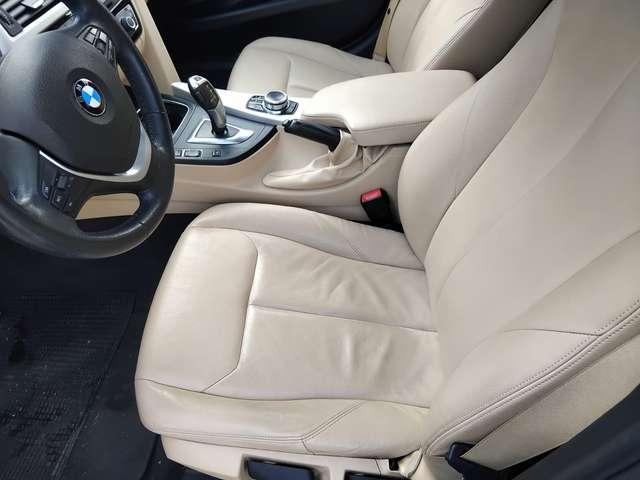 BMW 320 320d Touring xdrive Business Advantage auto