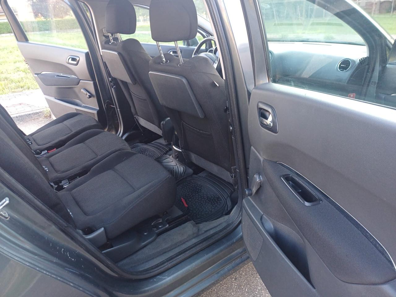 Peugeot 5008 1.6 HDi 112CV Tecno