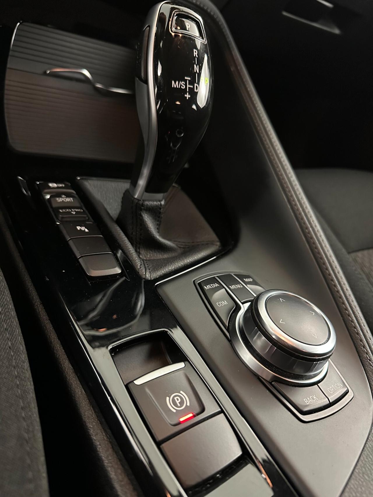 Bmw X2 sDrive18d Business-X