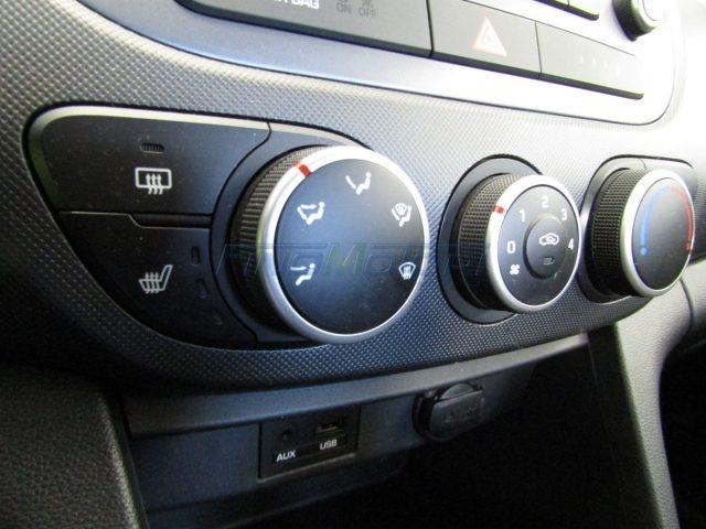 HYUNDAI i10 1.0 MPI 66 CV 5 porte - NEOPATENTATI