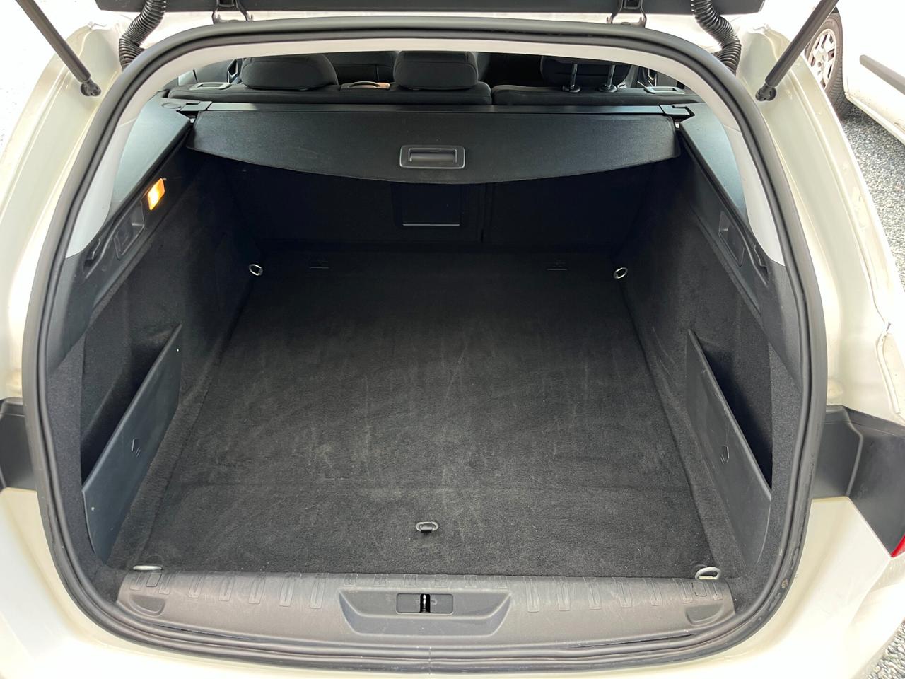Peugeot 308 BlueHDi 120 S&S SW Bus km 89916