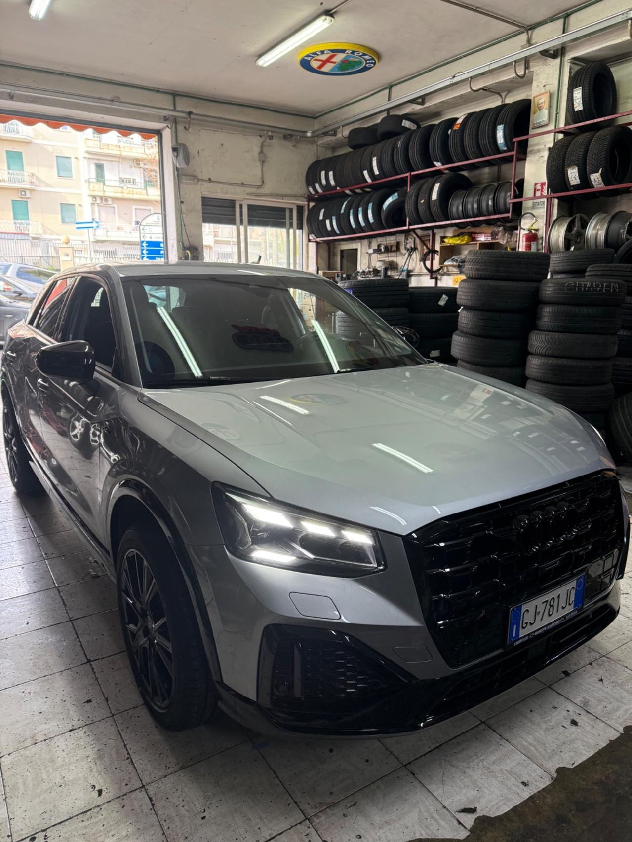 Audi Q2 30 TDI S tronic IDENTITY BLACK COCKPIT MATRIX